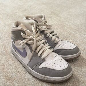 Nike high top sneakers - worn 3-4 times